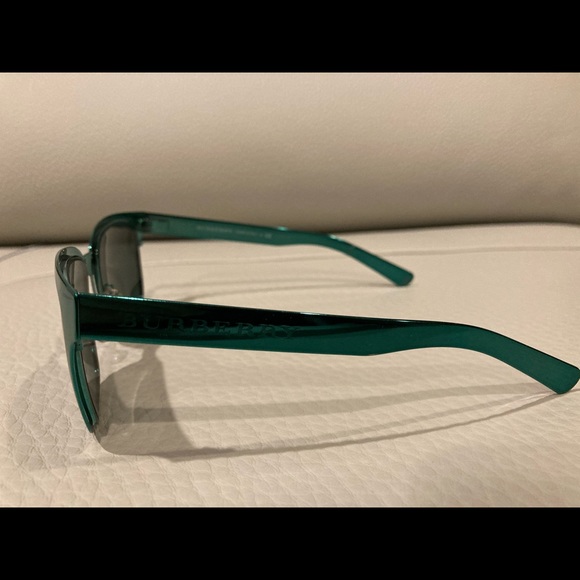Burberry metallic green sunglasses. Made in Italy